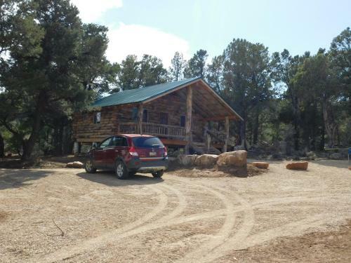 Abajo Haven Guest Cabins