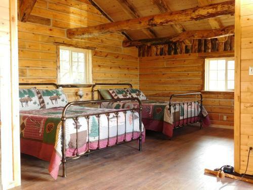 Abajo Haven Guest Cabins
