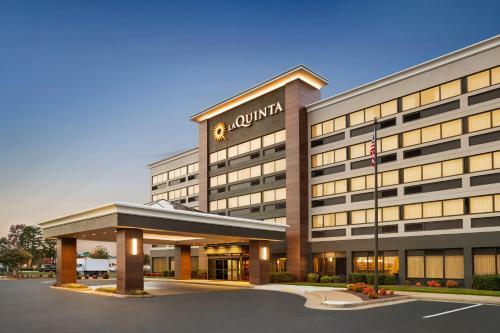 Posada La Quinta Inn & Suites Richmond Chesterfield