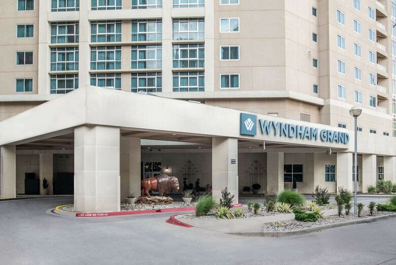Hotel Wyndham Grand Oklahoma City Downtown
