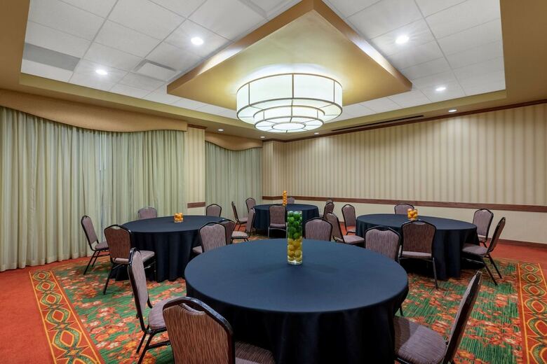 Hotel Wyndham Grand Oklahoma City Downtown