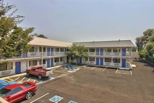 Motel 6 Woodland - Sacramento Area