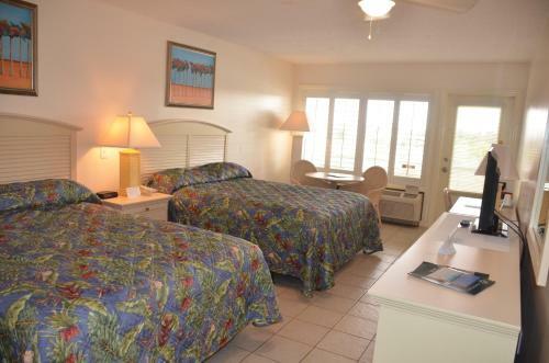 Hotel Pirate's Cove Resort And Marina - Stuart