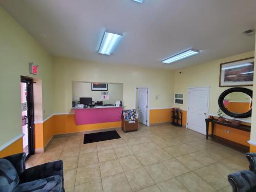 Motel Red Carpet Inn Emporia