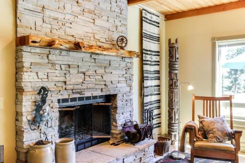 Shanti River House - Near La Pine State Park