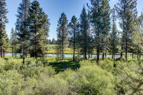 Shanti River House - Near La Pine State Park
