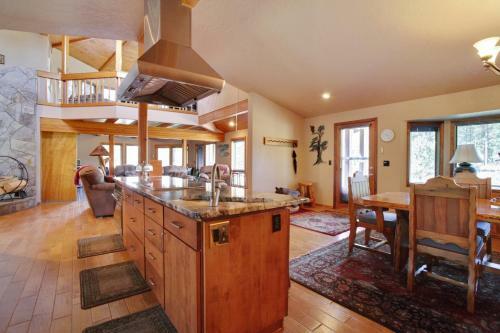 Big River Hideaway Three-bedroom Home