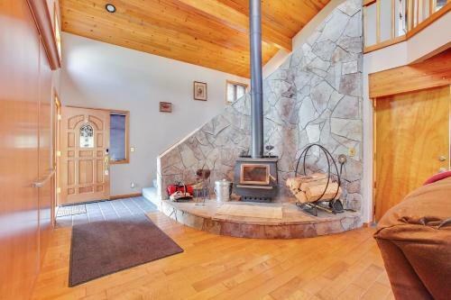 Big River Hideaway Three-bedroom Home