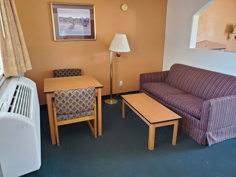 Motel Knight's Inn Globe