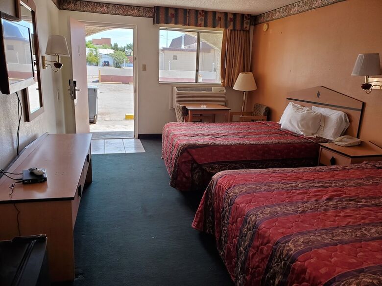Motel Knight's Inn Globe