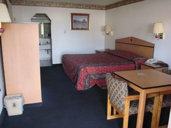 Motel Knight's Inn Globe