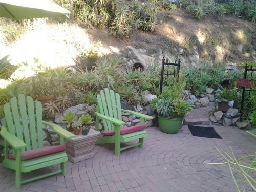 Hostal Rainbow Inn Bed And Breakfast