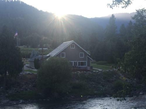 Leavenworth River Haus