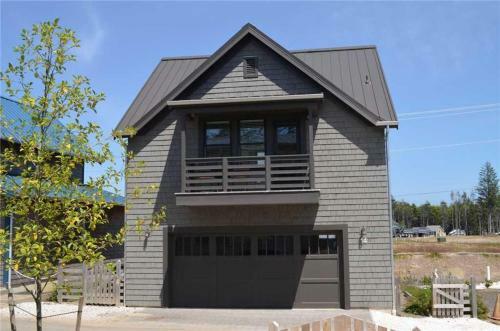 The West Winds Four-bedroom Home