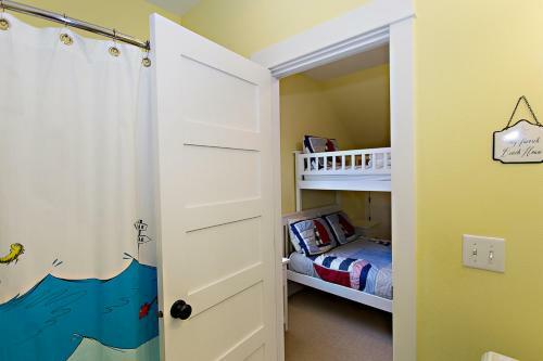 Anchors Away Four-bedroom Home