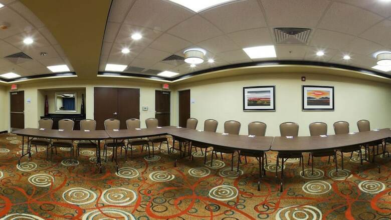Holiday Inn Express Hotel & Suites Cordele North