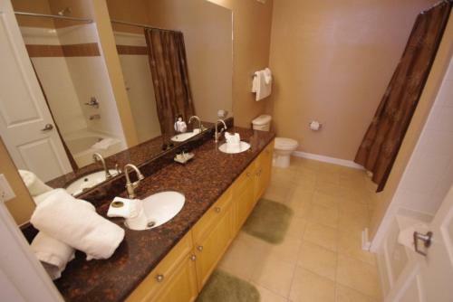 Loyalty Vacation Homes - Kissimmee