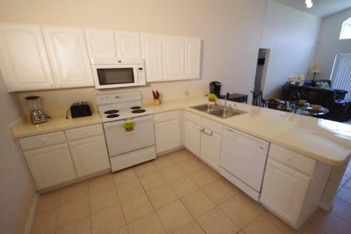 Loyalty Vacation Homes - Kissimmee