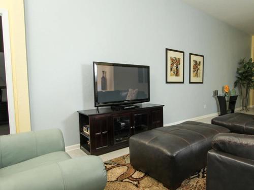 Comrow Villa 7739
