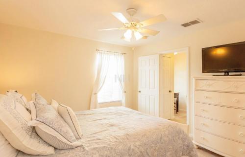 Spacious Vacation Home Rental House 77tb12
