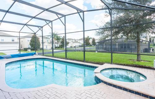 Spacious Vacation Home Rental House 77tb12