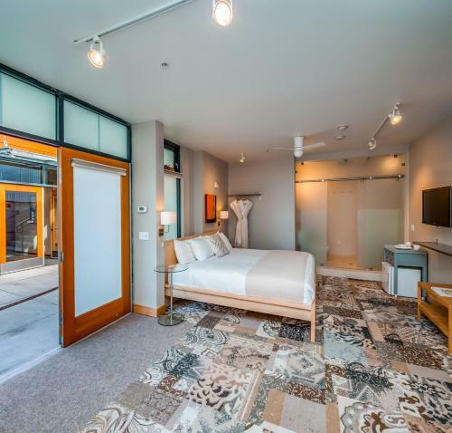 Hotel Island Inn At 123 West
