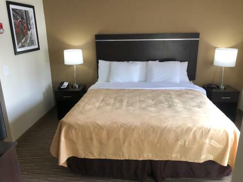 Hotel Mr. Sandman Inn & Suites