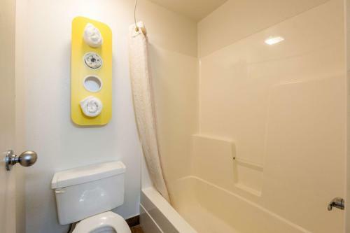 Motel 6 Waterloo