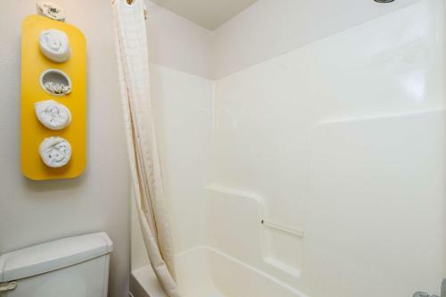 Motel 6 Waterloo