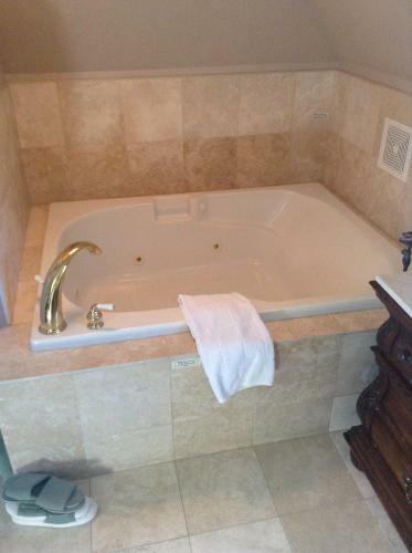 Toad Hall Manor Bed And Breakfast