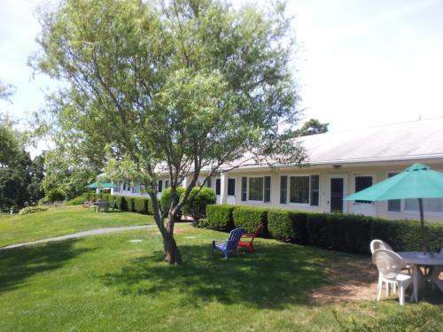 Chatham Highlander Motel