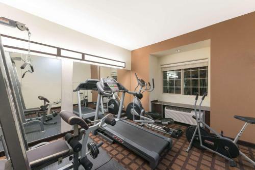 Hotel Microtel Inn And Suites Eagle Pass
