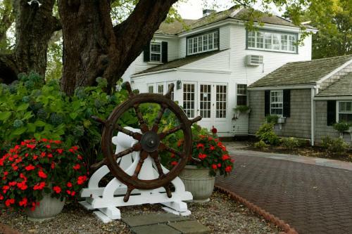 Posada Captain's House Inn