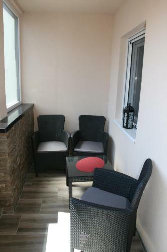 Lola Apartments