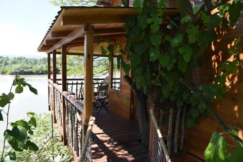 Holiday Home Ku?ica Na Drvetu