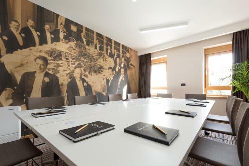 Hotel Tesla - Smart Stay Garni