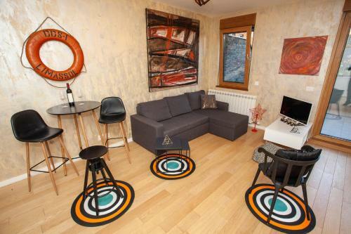 Gentleman Dog Apartment
