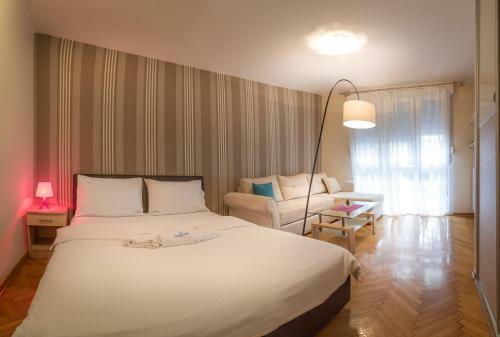 Apartamentos Central Park Deluxe Studio
