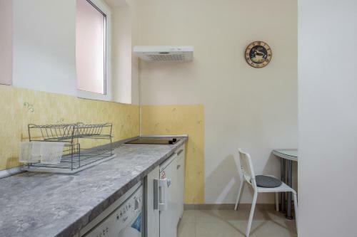 Apartment Politika