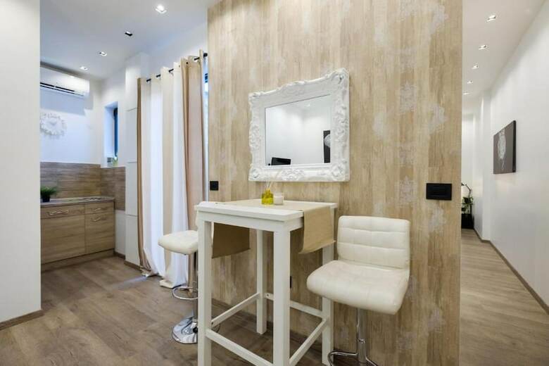 Central Business Apartment Exclusive