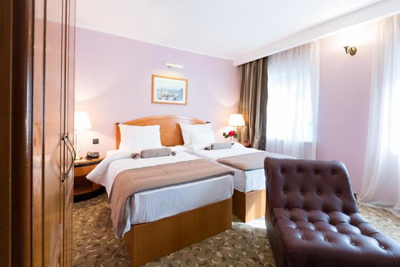 Hotel Sterling Garni