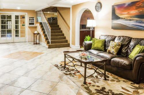Hotel Days Inn And Suites Altamonte Springs