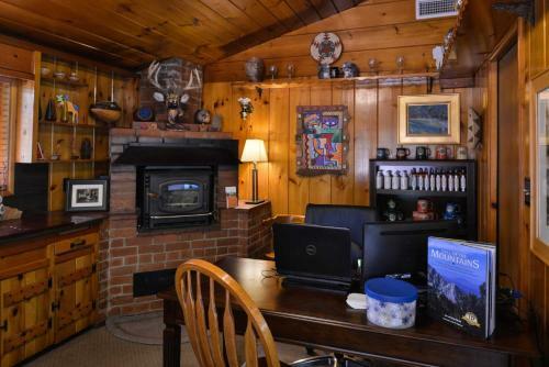 Posada Quiet Creek Inn