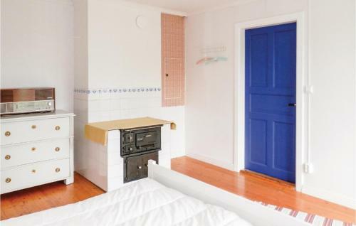 Two-bedroom Holiday Home In Lakene