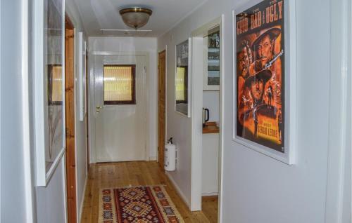 Three-bedroom Holiday Home In Farentunna