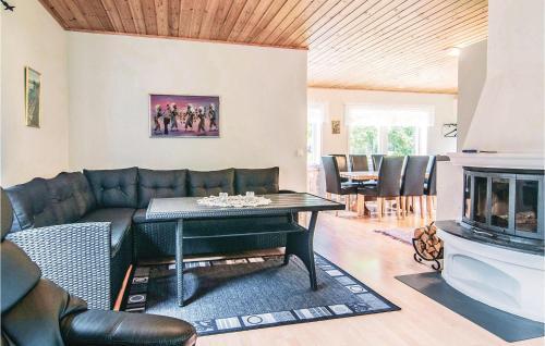 Four-bedroom Holiday Home In Visby
