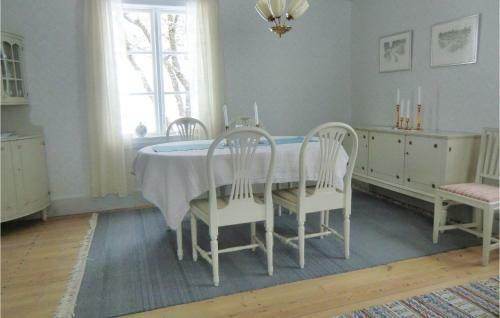 Three-bedroom Holiday Home In Sodra VI