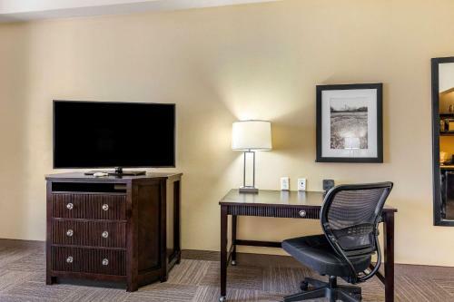 Hotel Comfort Suites Frisco