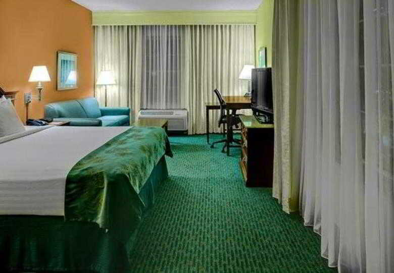 Hotel Courtyard Chapel Hill