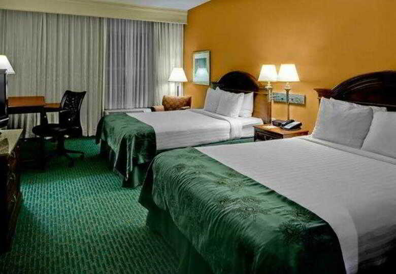 Hotel Courtyard Chapel Hill